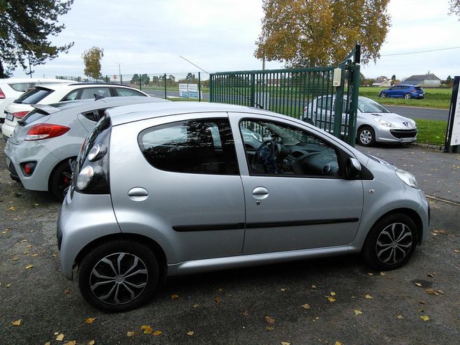 Citroen C1 1.0 68 Confort - MOTEUR A CHAINE DE DIST Gris de 2013