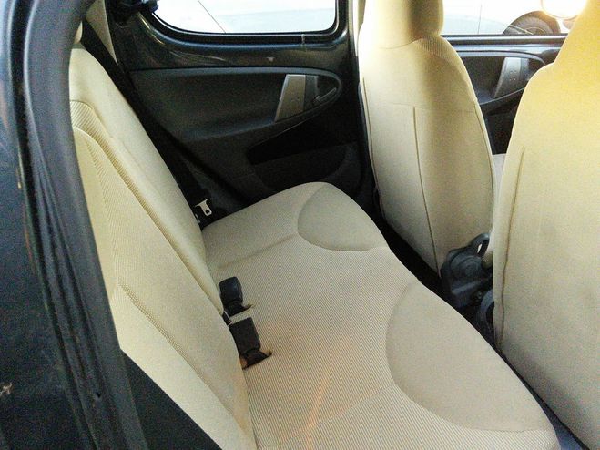 Peugeot 107 1.0 68 Trendy 5 PORTES - MOTEUR CHAINE D Gris anthracite de 2007