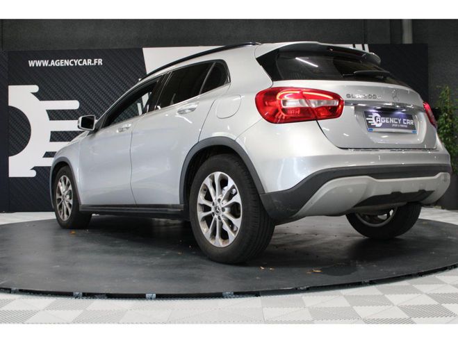 Mercedes Classe GLA 200d BV 8G-DCT Business Line Gris de 2019