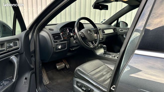 Volkswagen Touareg II R Line V6 3.0 245Ch 4Motion Roues Hiv Gris de 2012
