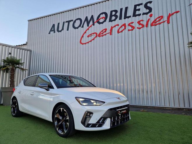 Cliquer pour voir la photo suivante Seat Leon PHASE 2 1.5 e-TSI 150 CV DSG JA18 CAM Blanc de 2025