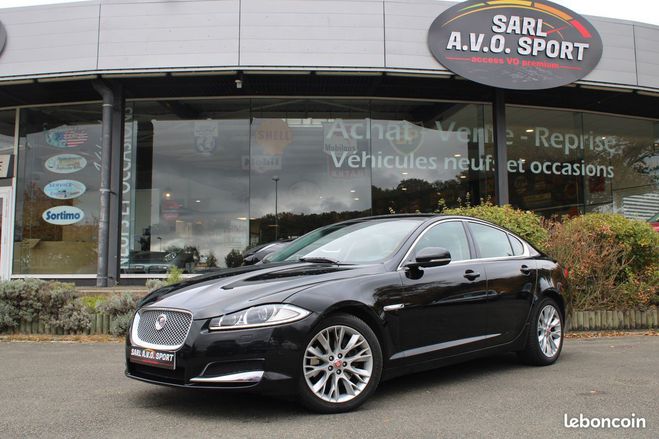 Cliquer pour voir la photo suivante Jaguar XF (2) 2.2 D 163 BLACK EDITION Seconde Main Noir de 2013