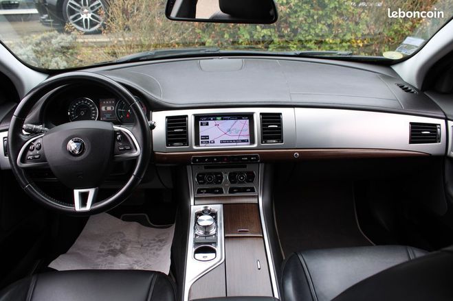 Jaguar XF (2) 2.2 D 163 BLACK EDITION Seconde Main Noir de 2013