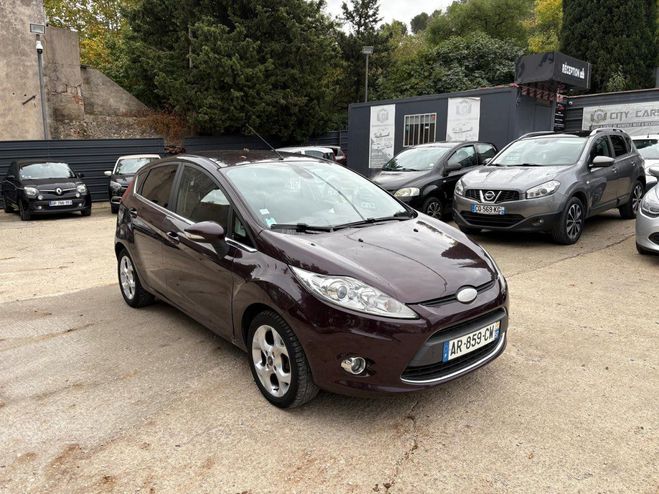 Cliquer pour voir la photo suivante Ford Fiesta Titanium 1.6 TDCi 90 Marron de 2010