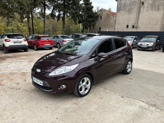 Ford Fiesta Titanium 1.6 TDCi 90 Marron de 2010