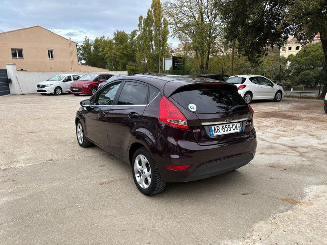 Ford Fiesta Titanium 1.6 TDCi 90 Marron de 2010