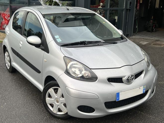 Toyota Aygo 1.0 VVTi 68 Cv 5 PORTES / CLIMATISATION  Gris de 2009