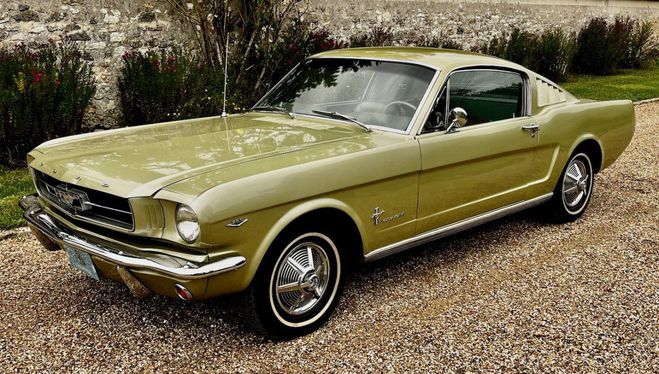 Cliquer pour voir la photo suivante Ford Mustang fastback 1965 Honey Gold de 1965