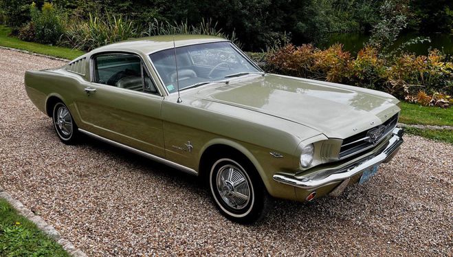 Ford Mustang fastback 1965 Honey Gold de 1965