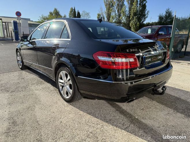 Mercedes Classe E 300 CDI BE AVANTGARDE EX 7GTRO+ Noir de 2011