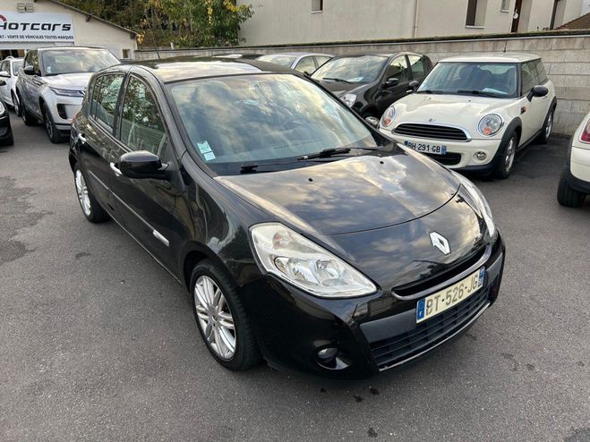 Cliquer pour voir la photo suivante Renault Clio III 1.5 dCi 90 eco2 Dynamique TomTom Noir de 2011