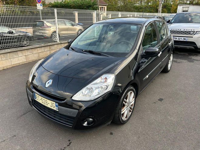 Renault Clio III 1.5 dCi 90 eco2 Dynamique TomTom Noir de 2011