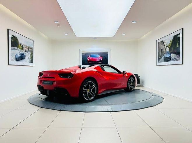 Ferrari 488 Spider V8 3.9 T 670ch Rosso Corsa de 2017