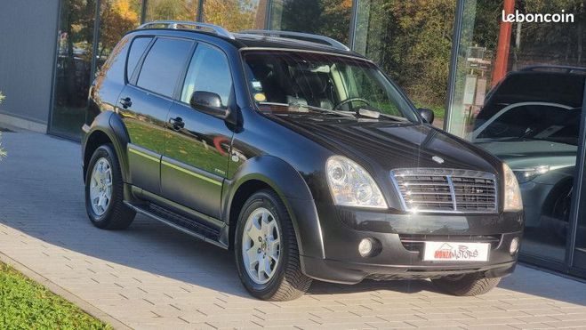 Cliquer pour voir la photo suivante Ssangyong Rexton 270 XDI 186CH GRAND LUXE BA Noir de 2010