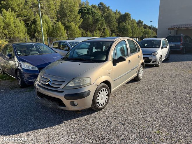Cliquer pour voir la photo suivante Citroen C3 1.4 hdi 70 cv Beige de 2006
