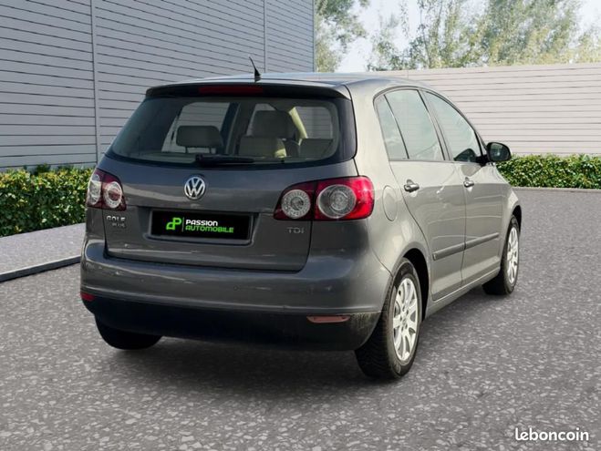 Volkswagen Golf Plus 5 V BlueMotion 1.9L TDI 1ER MAIN Gris de 2006