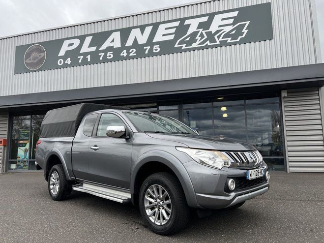 Cliquer pour voir la photo suivante Mitsubishi L 200 Club Cab 2.4 L DID 181 CV Intense Gris Foncé de 2017