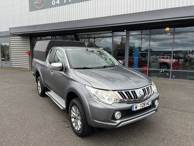 Mitsubishi L 200 Club Cab 2.4 L DID 181 CV Intense Gris Fonc de 2017