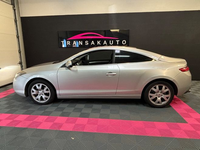 Renault Laguna COUPE 2.0 dCi 150 Black Edition Gris de 2010