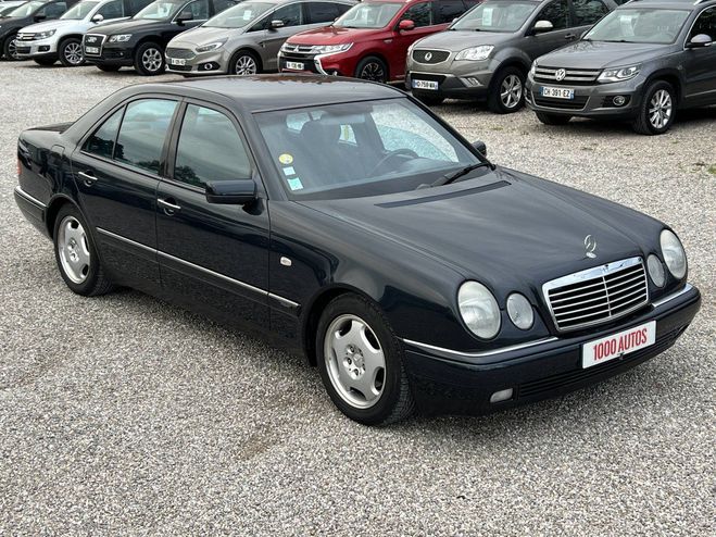 Mercedes Classe E II (W210) 200 Elegance Clim NOIR de 1998