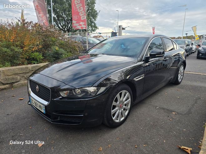Jaguar XE 2.0L D 180ch Boite Automatique Noir de 2016