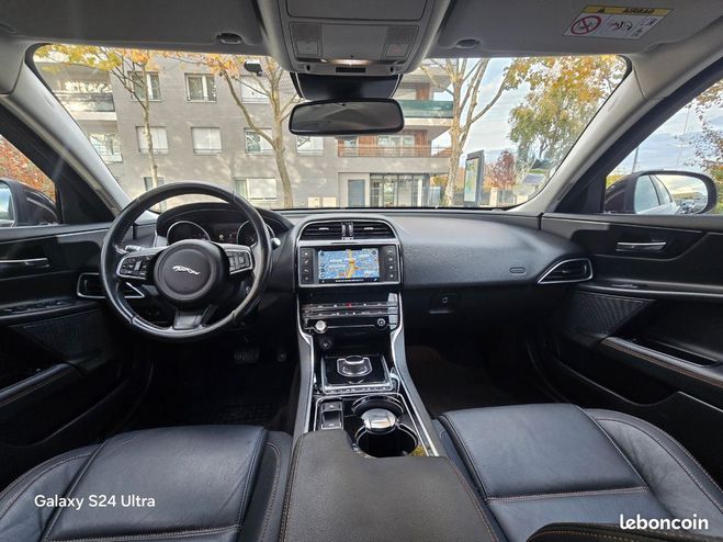 Jaguar XE 2.0L D 180ch Boite Automatique Noir de 2016