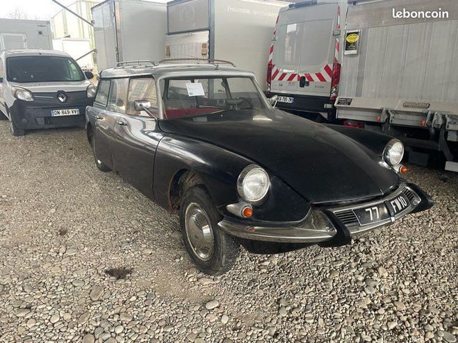 Citroen DS id19 break familial Gris de 1964