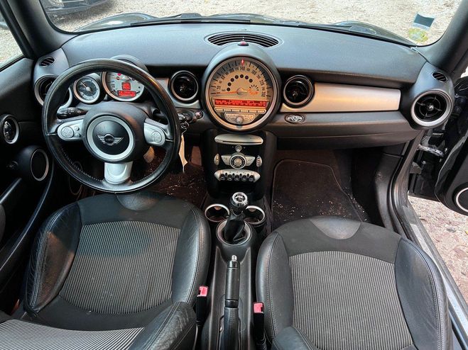 Mini One Cooper 1.6i 120cv (R57) Cabriolet Noir de 2010