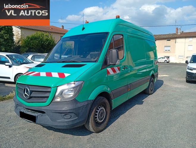 Cliquer pour voir la photo suivante Mercedes Sprinter 313 CDI 37S 130 cv Année 2015 Vert de 2015