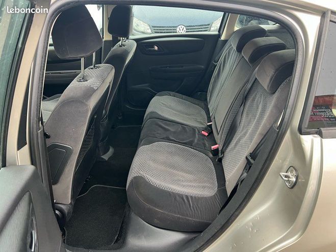 Citroen C4 Citron, 110 CV Gris de 2007