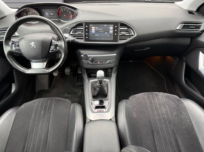 Peugeot 308 1.2 PureTech 130cv SS BVM6 Allure - Dist Blanc de 2015