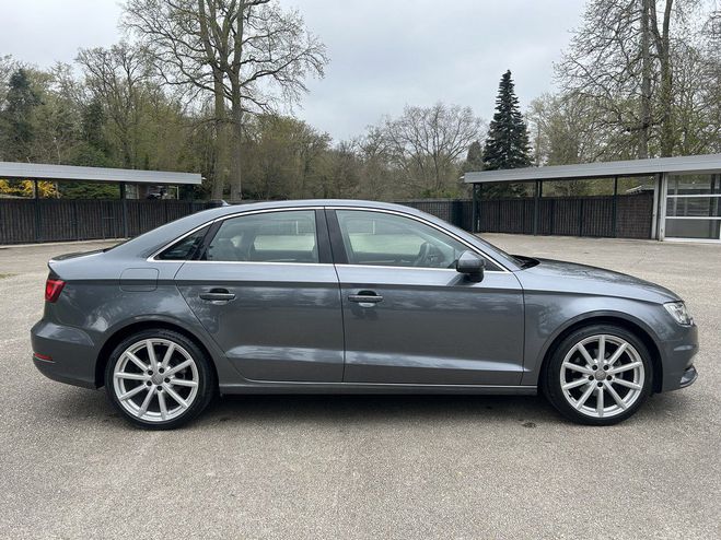 Audi A3 III BERLINE 1,4 TFSI COD ULTRA 150 AMBIT Gris de 2015