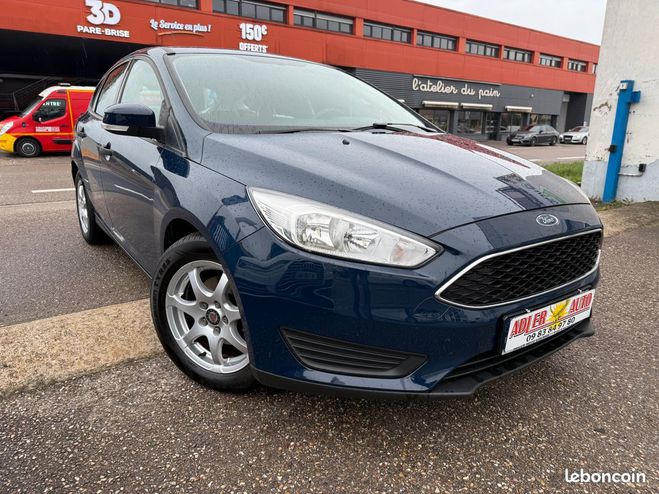 Cliquer pour voir la photo suivante Ford Focus 1.6 Ti-VCT 85ch Trend 1ére MAIN Bleu de 2016