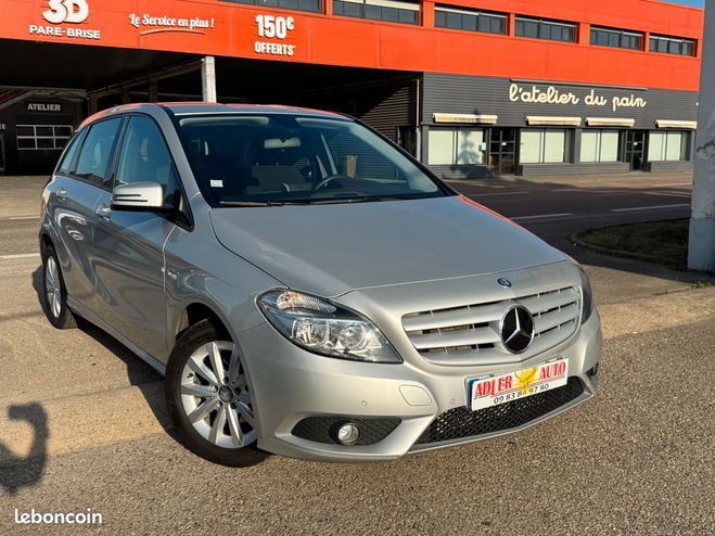 Cliquer pour voir la photo suivante Mercedes Classe B II 180 BV6 122cv DESIGNE BLUE EFFICIENCY Gris de 2012