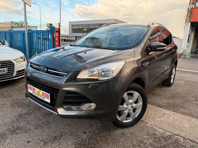 Ford Kuga 1.5 EcoBoost 150ch Stop&Start Titanium B Gris de 2016