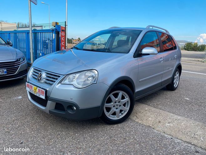 Volkswagen Polo CROSS IV (2) 1.6i 105 CH CONFORTLINE Gris de 2009