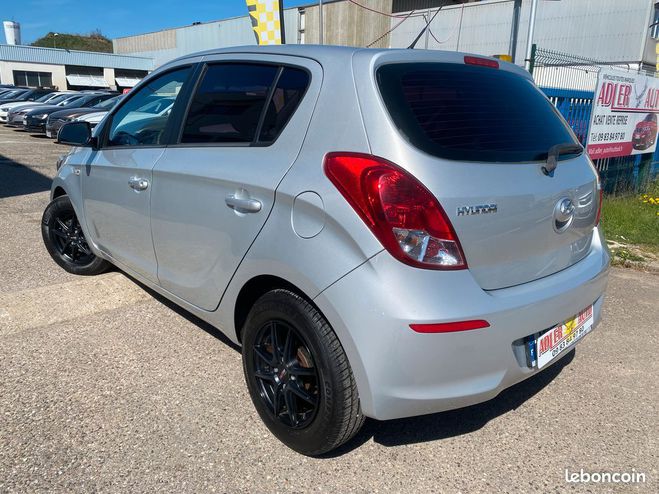 Hyundai I20 II 1.2i 85 CH PACK Sensation Gris de 2012
