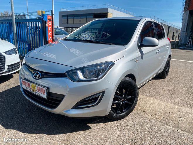 Hyundai I20 II 1.2i 85 CH PACK Sensation Gris de 2012