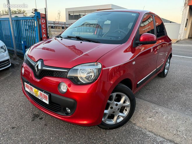 Renault Twingo 0.9 TCe 90ch energy Limited 1re MAIN Rouge de 2017