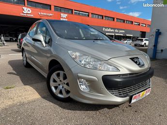 Voir détails -Peugeot 308 1.6 VTi 16v 140 Confort Pack Boite-Auto  à Colmar (68)