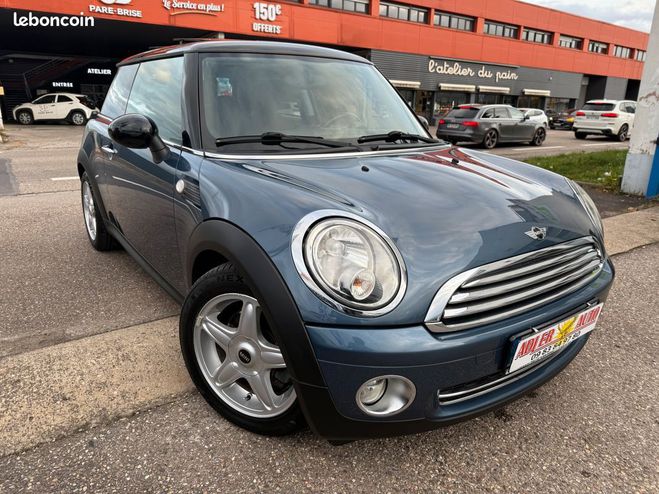 Cliquer pour voir la photo suivante Mini Cooper II R56 1.6i 122ch Boite-automatique Bleu de 2010