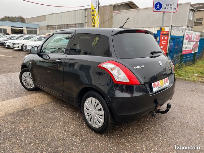 Suzuki Swift III 1.2 VVT 94 CH GLX Noir de 2012