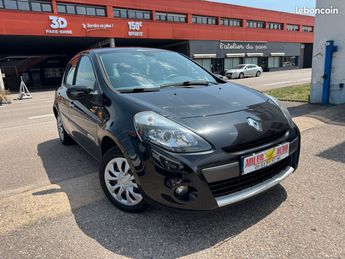  Voir détails -Renault Clio III (2) 1.2 Tce 100cv Dynamique 5P à Colmar (68)