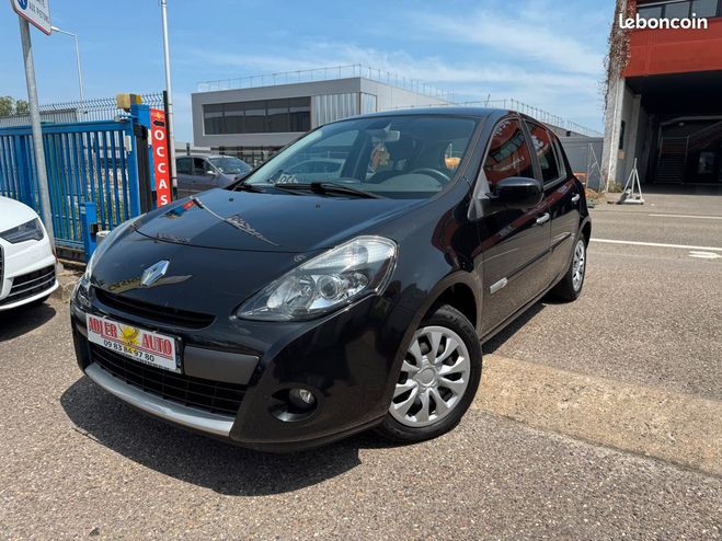 Renault Clio III (2) 1.2 Tce 100cv Dynamique 5P Noir de 2010