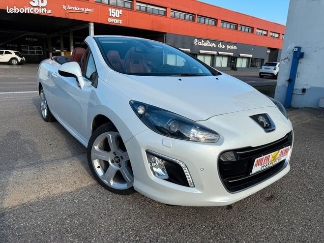 Cliquer pour voir la photo suivante Peugeot 308 CC 1.6 THP 156ch Pack Féline Boite-Auto Blanc de 2011