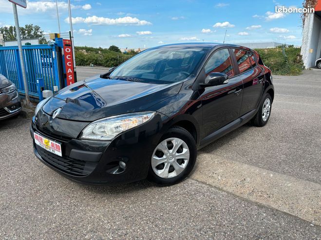 Renault Megane III 1.4 TCE 130 CH TOMTOM EDITION BV6 Noir de 2010