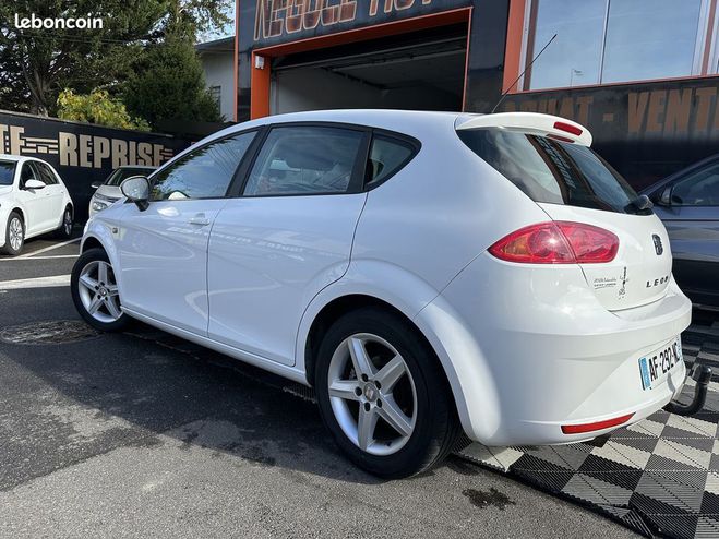 Seat Leon 1.9 TDI105 FAP REFERENCE ECOMOTIVE Blanc de 2009