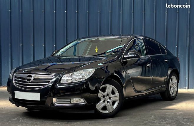 Cliquer pour voir la photo suivante Opel Insignia 2.0 CDTI 110 Cosmo Garantie 1 An Suivi c Noir de 2011