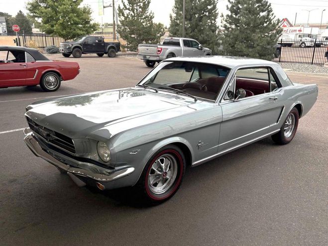 Ford Mustang 64 1/2 UNE DES TOUTES PREMIERES FABRIQUE SILVER SMOKE de 1964