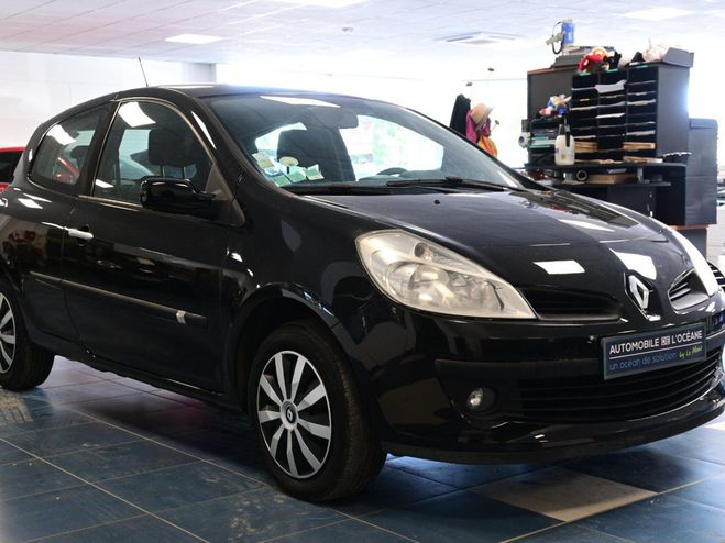Renault Clio III 1.5 dCi 70 eco2 Dynamique Noir de 2008